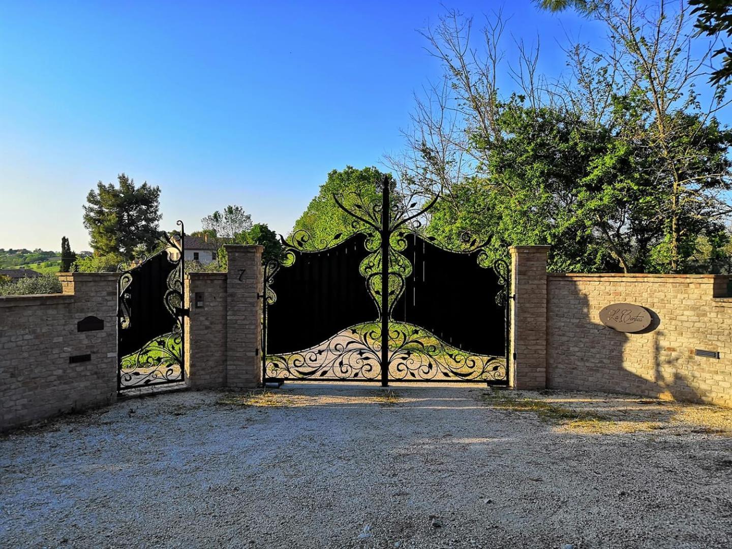 Agriturismo La Contea Senigallia Villa San Gaudenzio Bagian luar foto